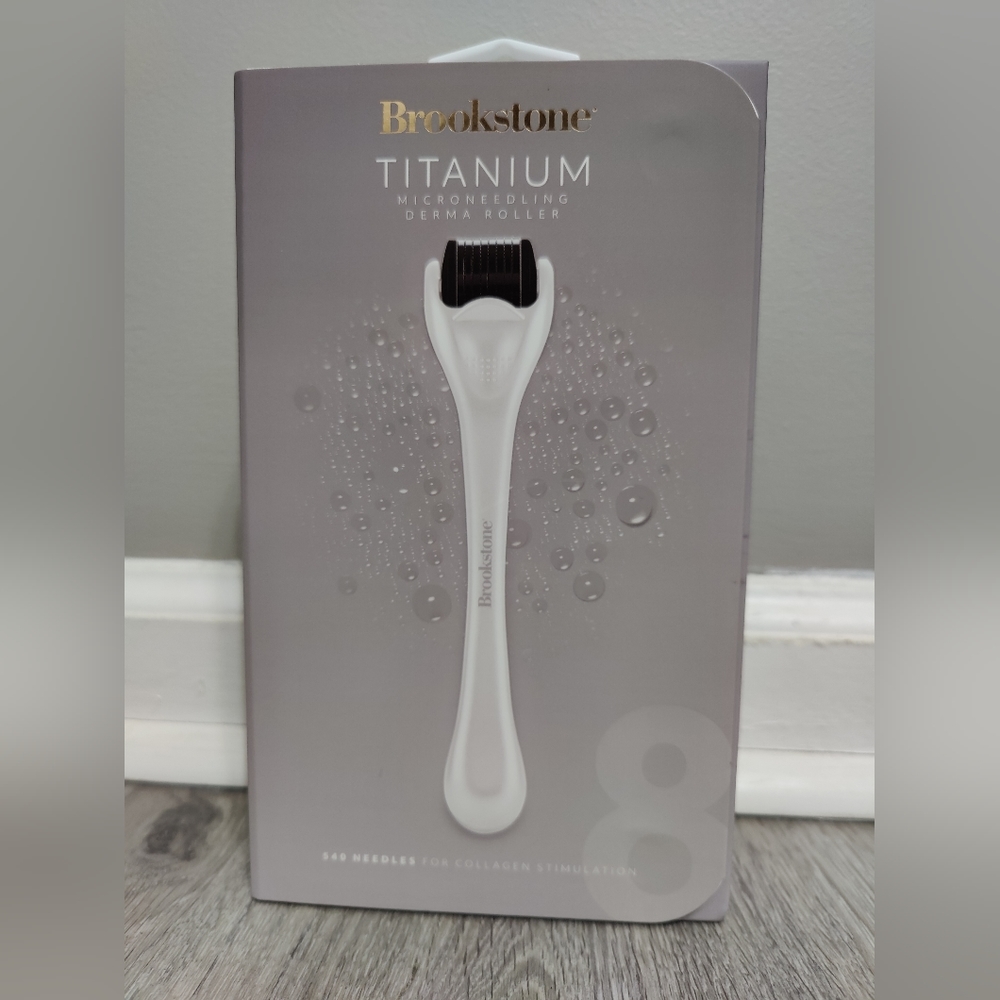 NIB Brookstone Titanium Microneedling Derma Facial Skincare Roller Silver